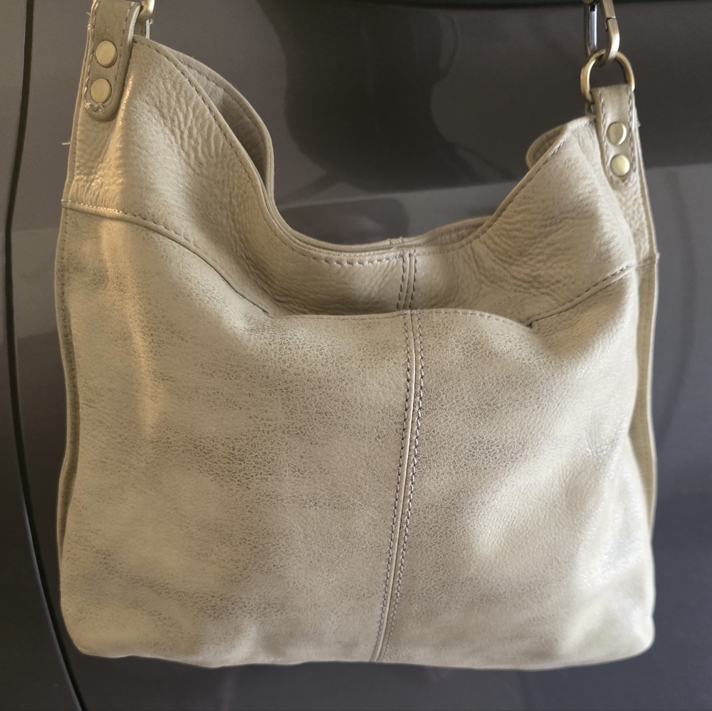 HOBO BRAND  Hobo Bag Pier LEATHER Good Used Condition